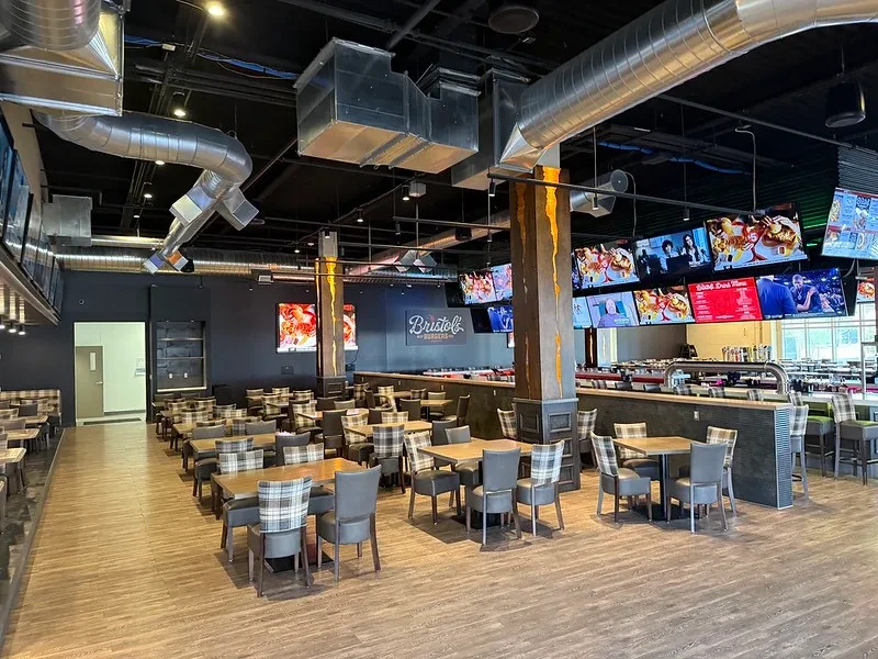 Bristol’s · restaurant and bar interior